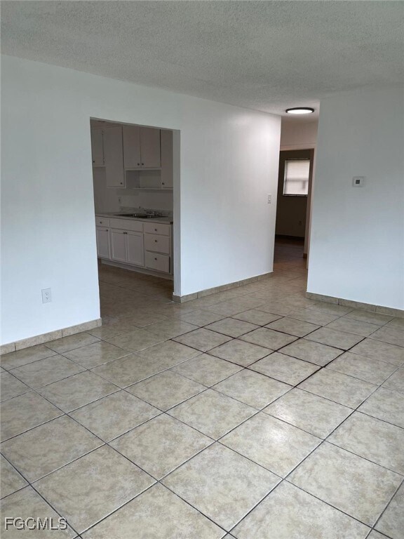 Building Photo - 2148 Dora St
