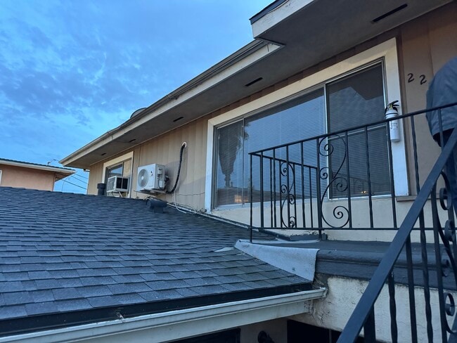 Foto del edificio - 2227 W Beverly Blvd