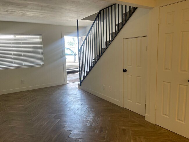 Building Photo - 119 Decatur St