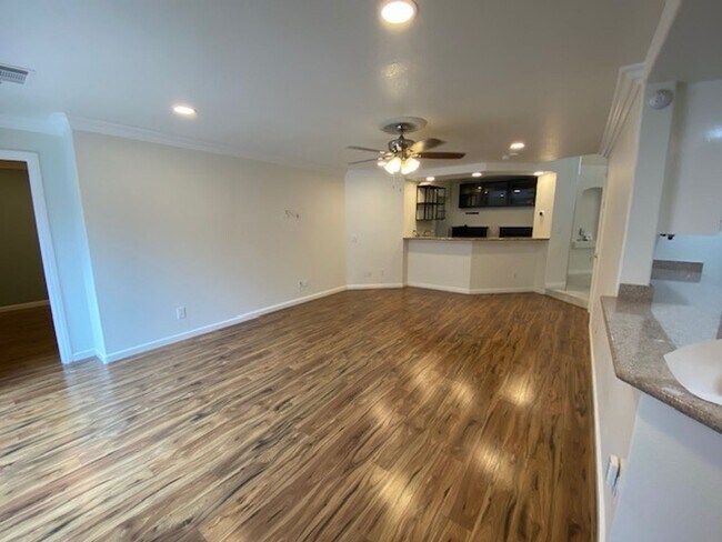Building Photo - 9121 Teal Lake Ct