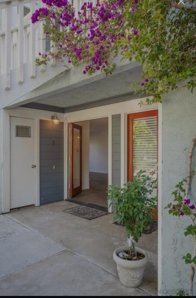 Foto del edificio - 1564 Tanglewood Ln