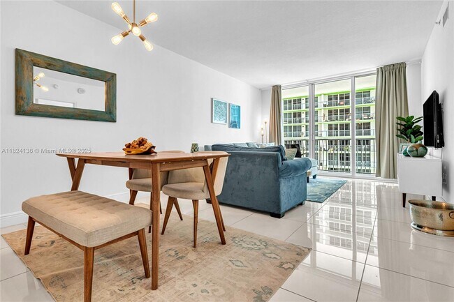Foto del edificio - 1750 N Bayshore Dr