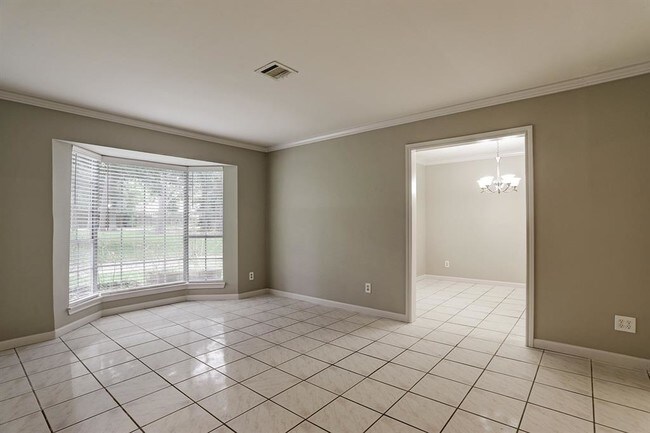 Building Photo - 3513 Hideaway Ln
