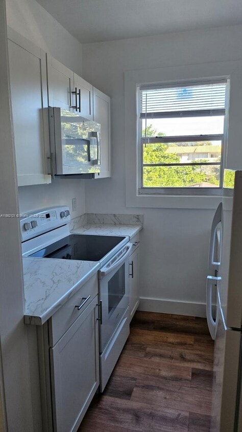 Primary Photo - 114 Antilla Ave