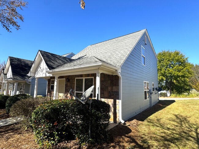 Building Photo - 261 Katydid Dr