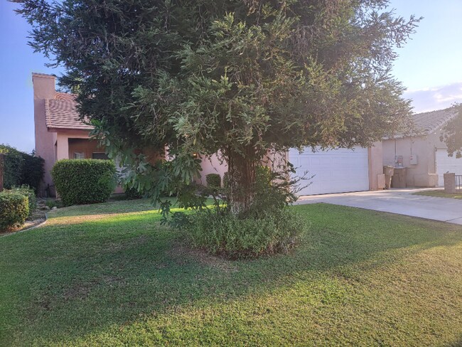 Foto del edificio - 3808 Amherst Forest Rd