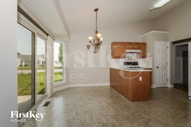 Foto del edificio - 3249 Silvertrail Ct