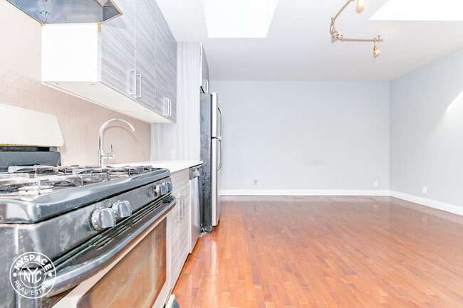 Building Photo - 795 Flatbush Ave