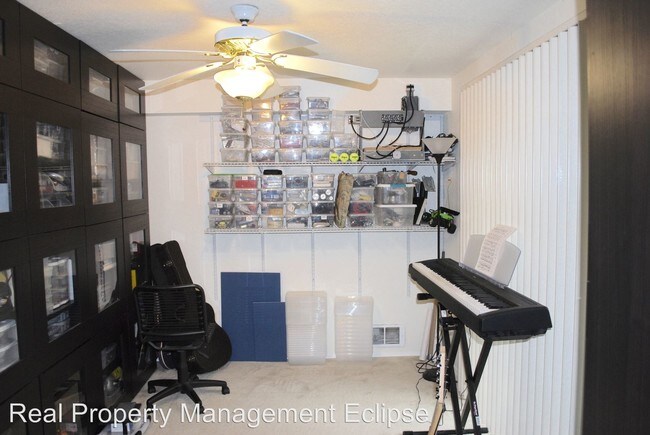 Building Photo - 15802 NE Leary Way