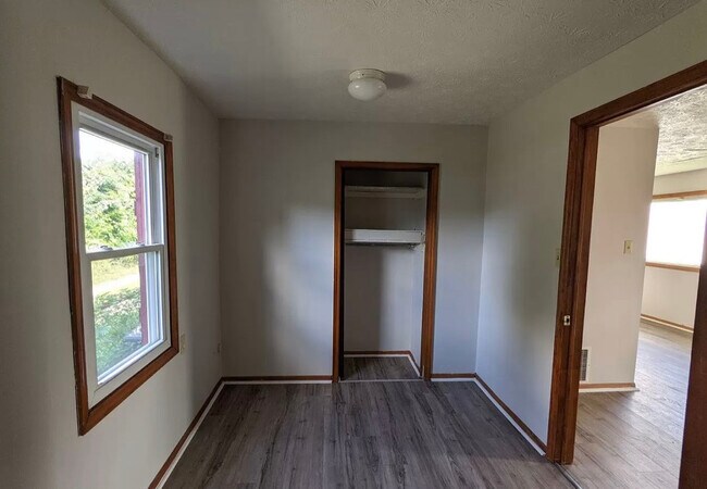 Building Photo - 1712 Little Ave