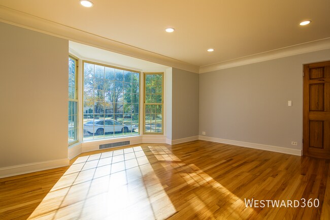 Foto del edificio - 6444 N Oketo Ave