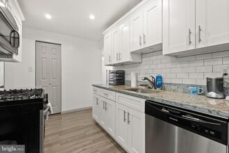 Building Photo - 3352 Huntley Sq Dr