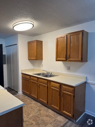 Building Photo - 595 Wagner Dr