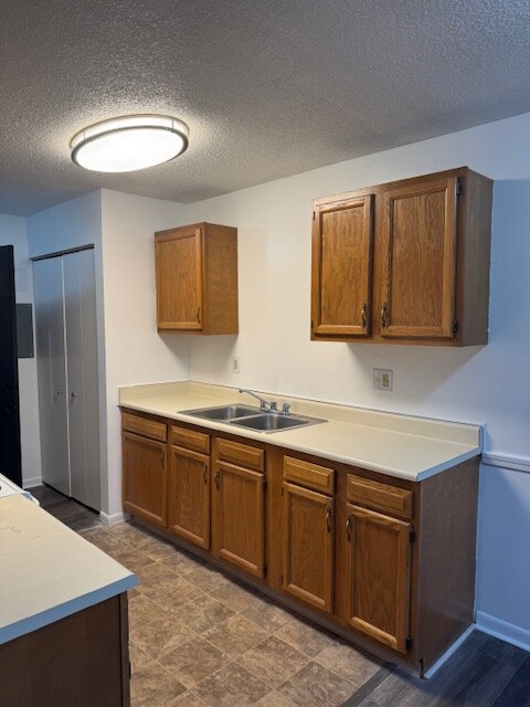 Foto principal - 595 Wagner Dr