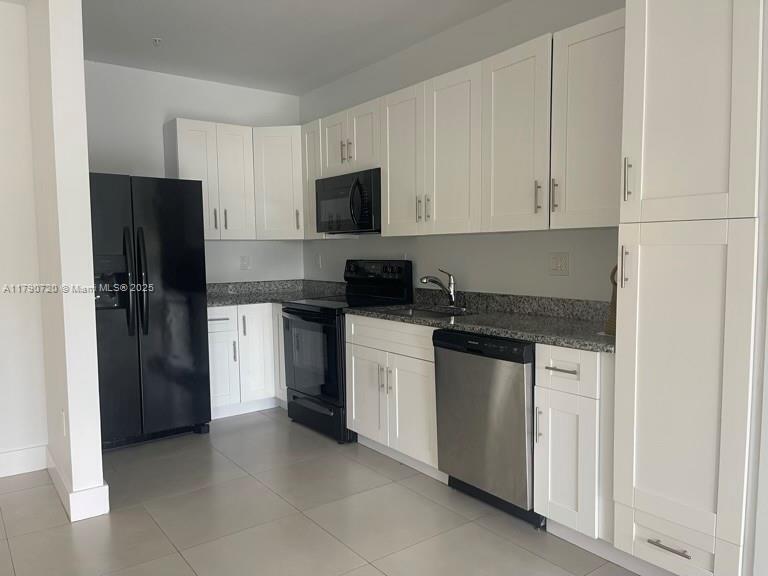 Foto principal - 2425 NW 24th Ave