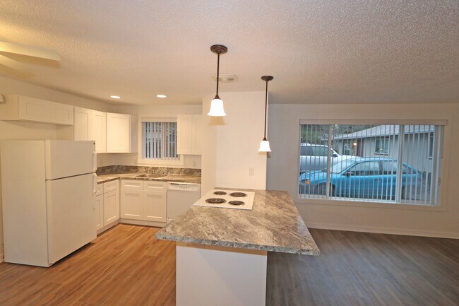 Foto del edificio - 1647 Salishan St SE