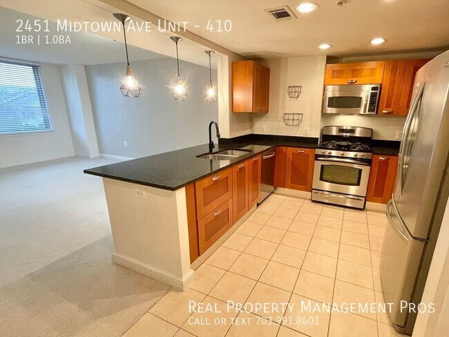 Foto del edificio - 2451 Midtown Ave