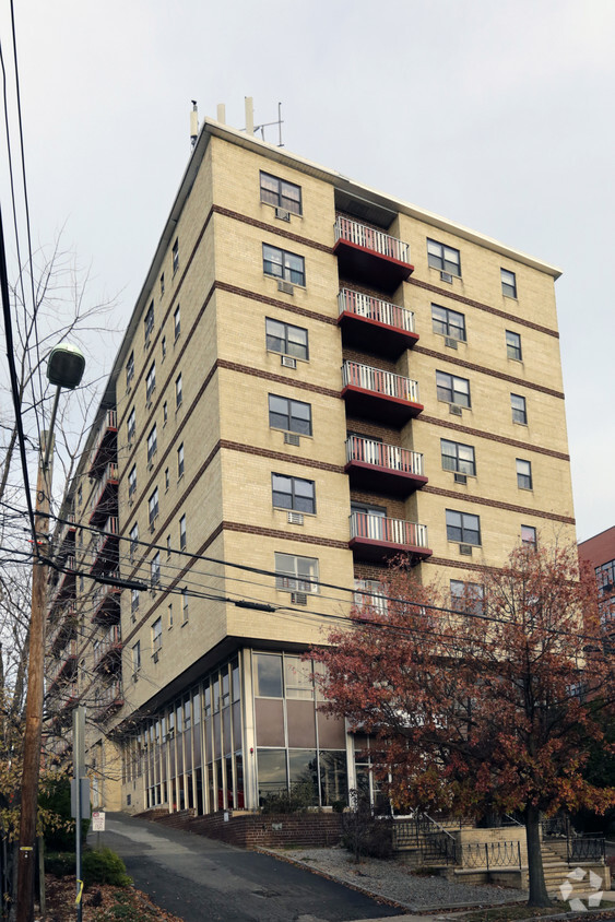 Building Photo - Tireno Towers