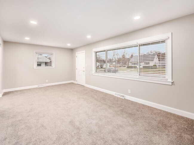 Foto del edificio - 2475 Swansea Rd