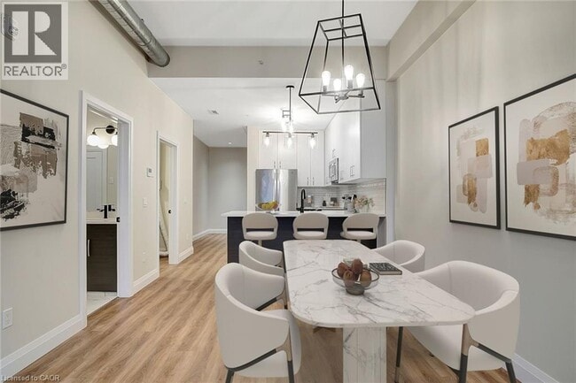 Building Photo - 15 Main St