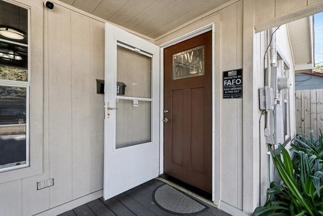 Building Photo - 234 E 1st St