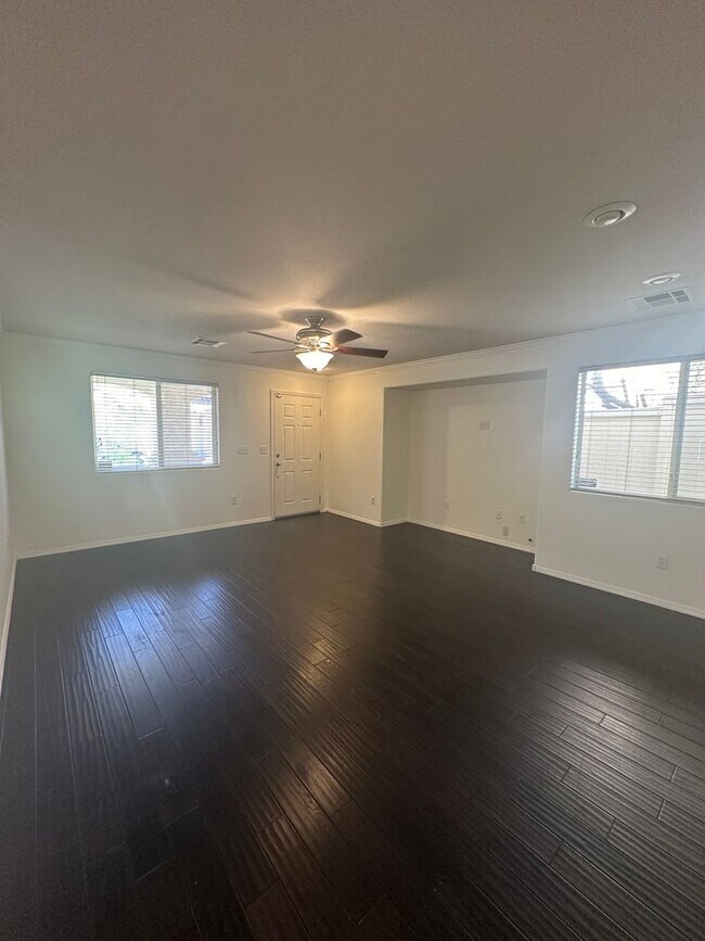 Building Photo - Nice home in SW section of LV