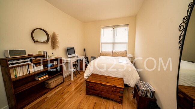 Building Photo - 3604 Ditmars Blvd