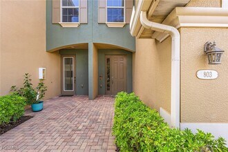 Building Photo - 3210 Cottonwood Bend
