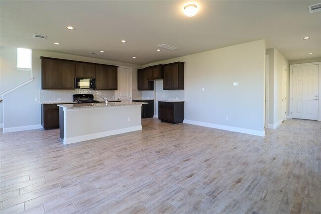 Foto del edificio - 124 Free Stone Dr