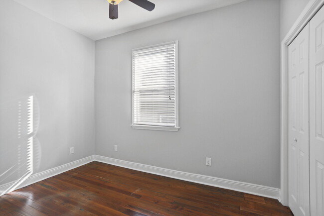 Building Photo - 316 N Miro St