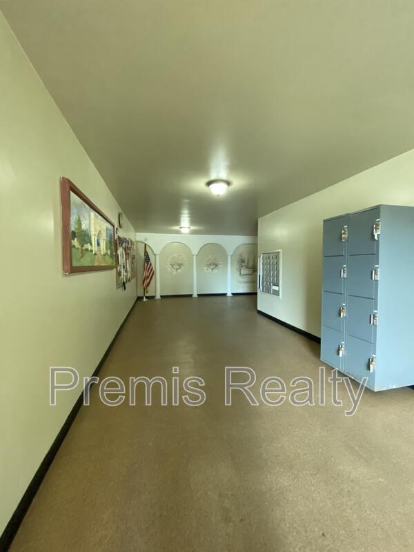 Building Photo - 2263 Americus Blvd E