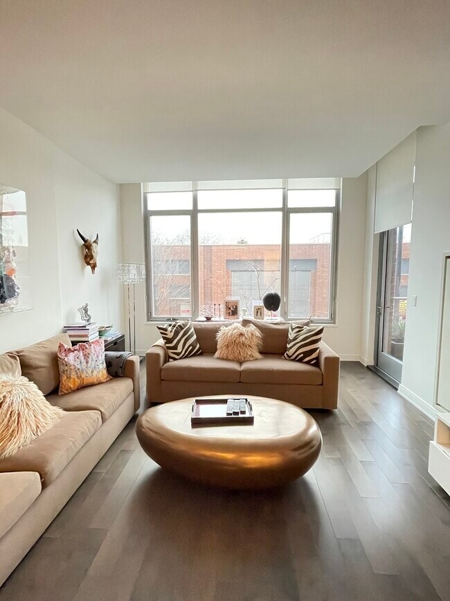 Foto del edificio - 540 W Webster Ave