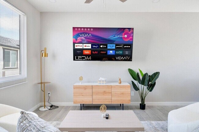 Foto del edificio - 6612 W Paradise Ln
