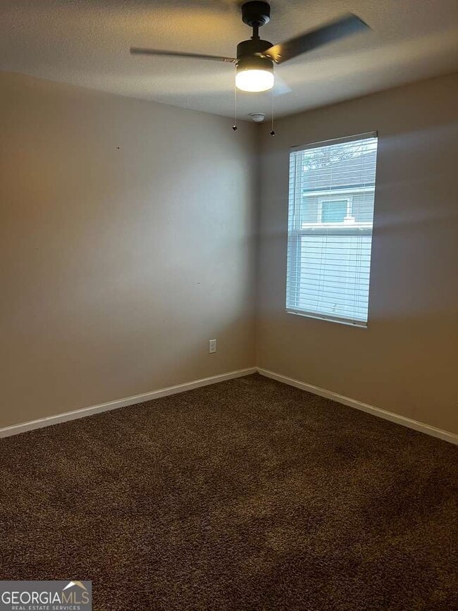 Foto del edificio - 306 Cedar Breeze Dr