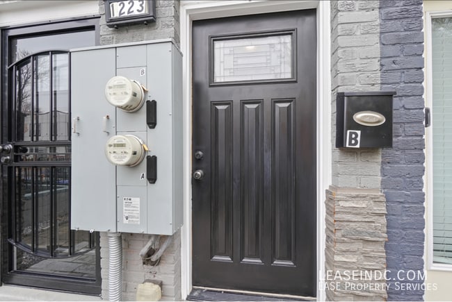 Photo - 1223 16th St NE Apartment