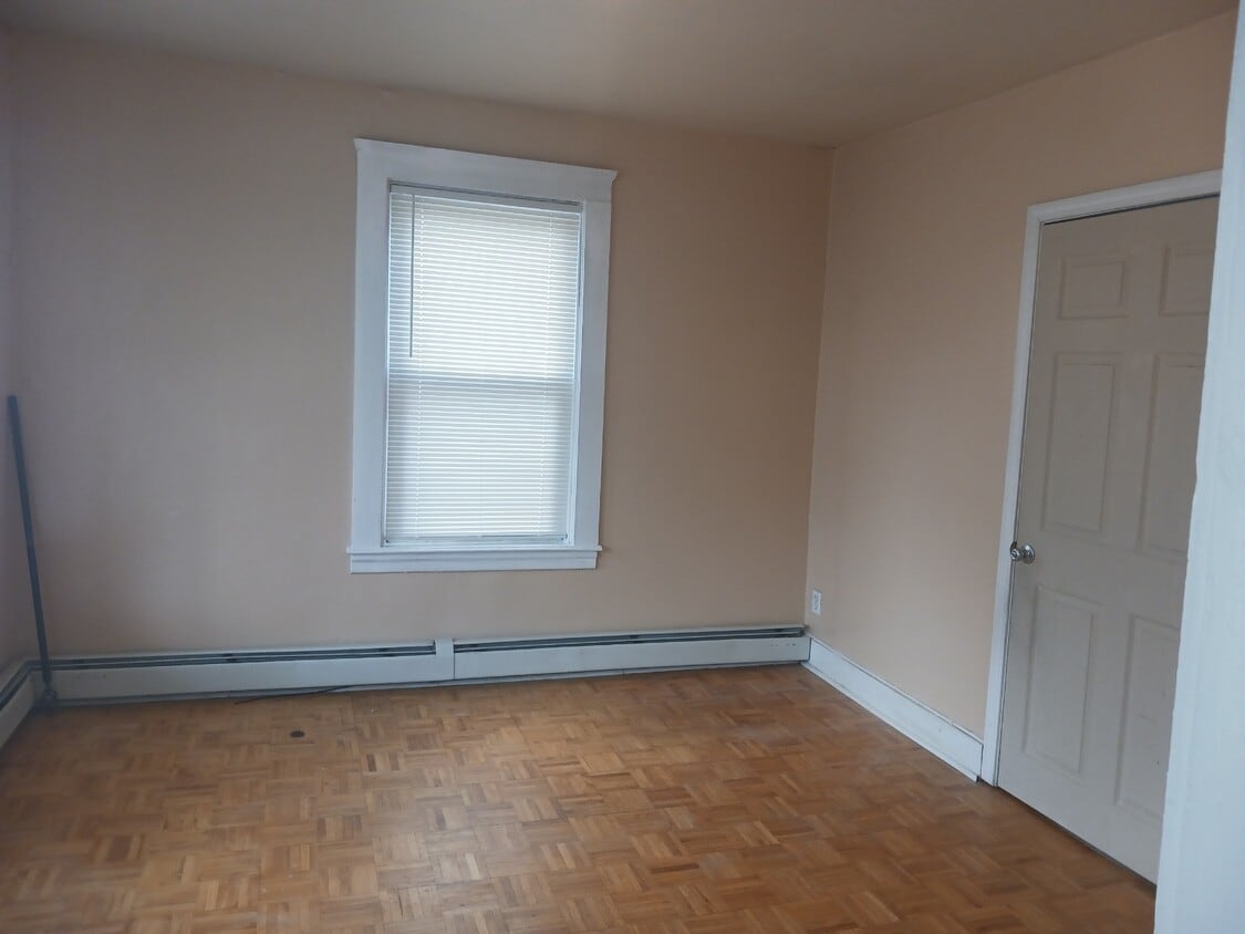 62 Carolina Ave Unit room for rent, Providence, RI 02905 Apartments
