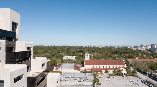 Building Photo - 3162 Commodore Plaza