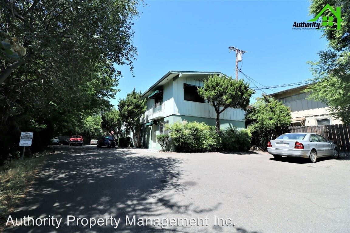 Primary Photo - 1360 Orange Ave
