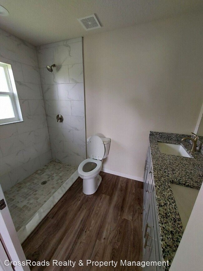 Foto del edificio - 3 br, 2 bath House - 4274 E MARYLAND ST