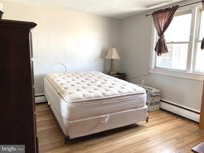 Foto del edificio - 2014 Parker Ave