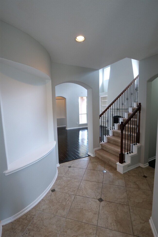 Foto del edificio - 26814 Harwood Heights Dr