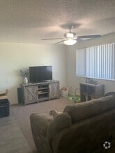 Building Photo - 542 600 W