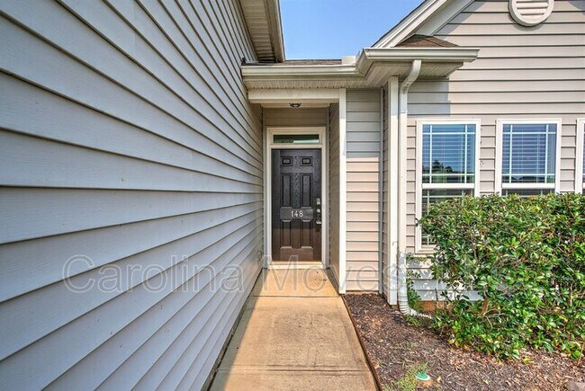 Photo - 148 Caledonia Dr House