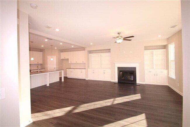 Building Photo - 4266 Waxwing St