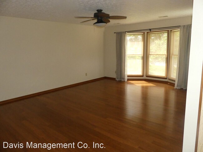 Building Photo - 4 br, 3 bath House - 7545 Corr Street