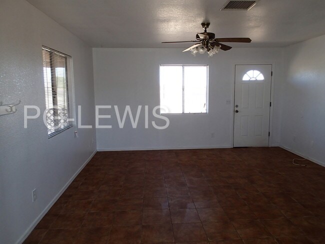 Building Photo - 2509 N Calle Quarto
