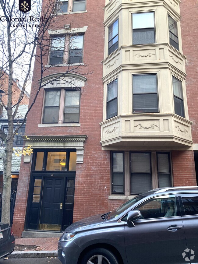 Building Photo - 43 Joy St