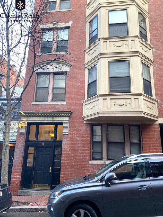 Primary Photo - 43 Joy St