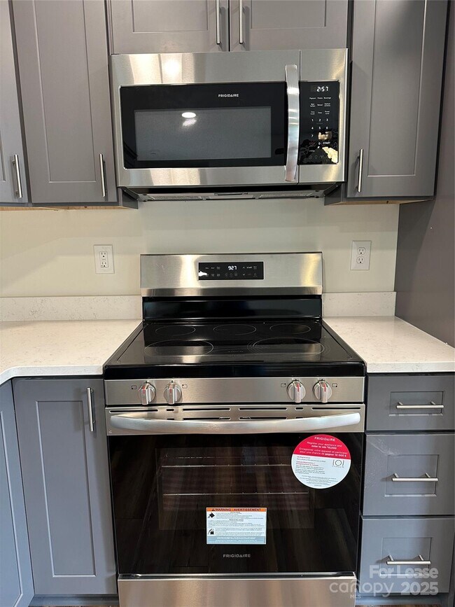 Foto del edificio - 317 W Newton St