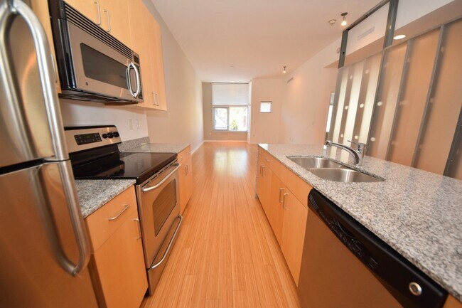 Photo - 1 bed, 1 bath condo in Cooper Young